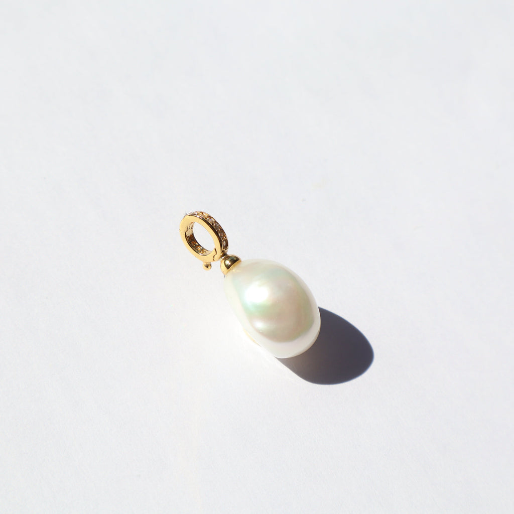 Pearl Clip