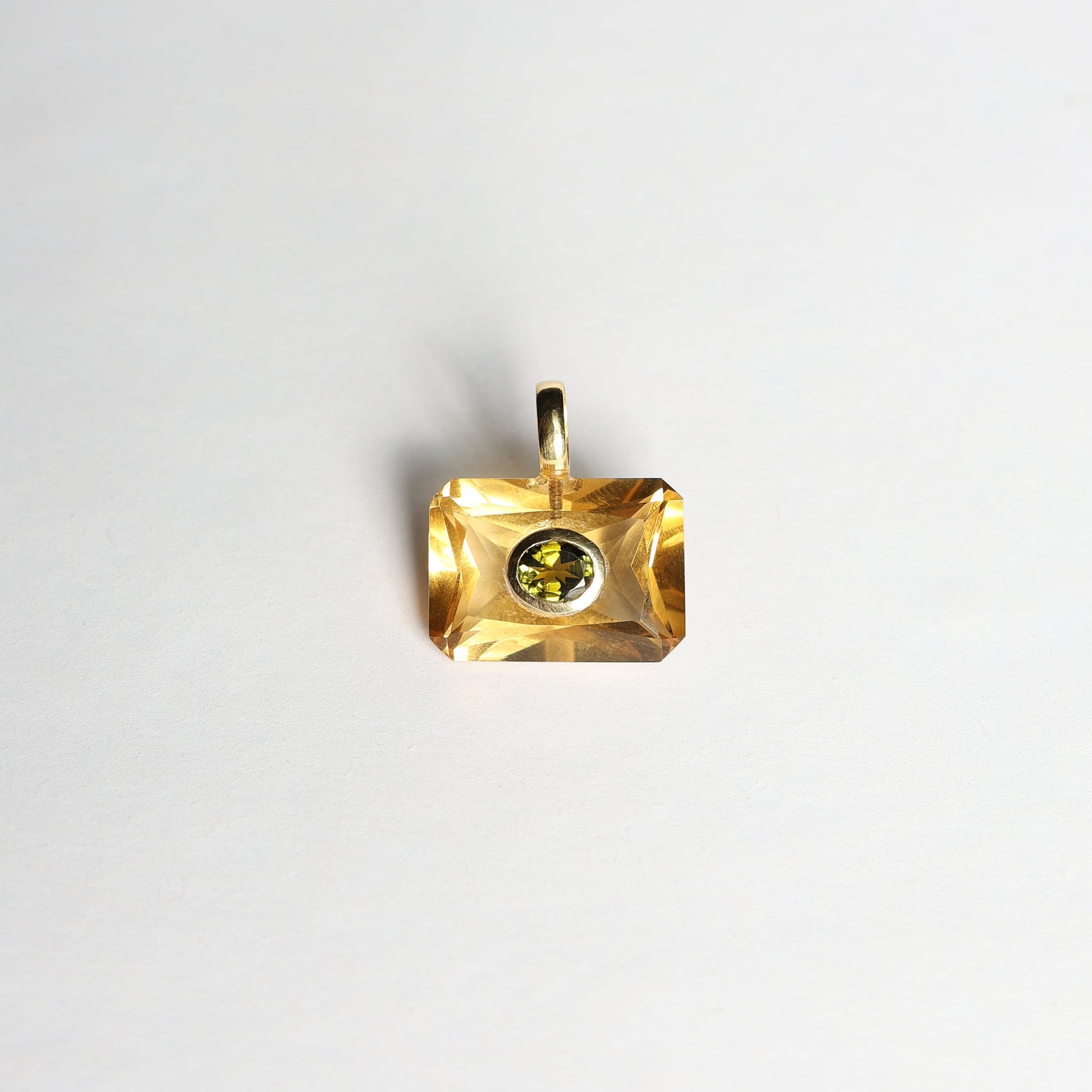 Rectangular citrine with green tourmaline 18k