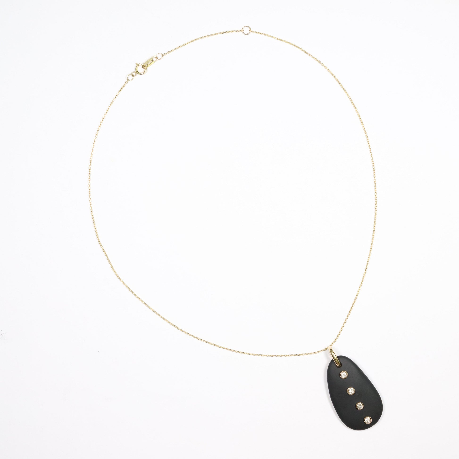 4 Diamond Pebble
