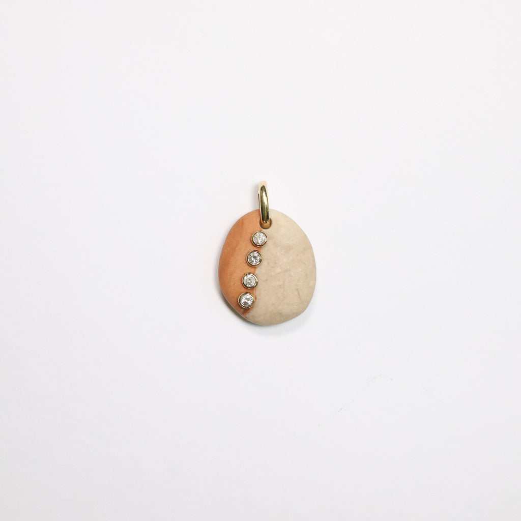 4 Diamond Pebble